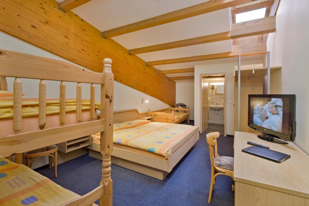 Hotel Olympica Brig Room photo
